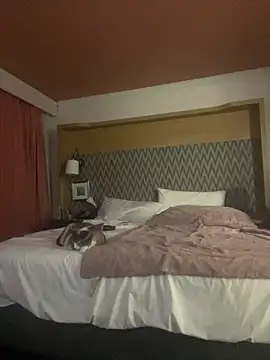 UrFavorite304 online show from December 21, 2024, 4:19 am