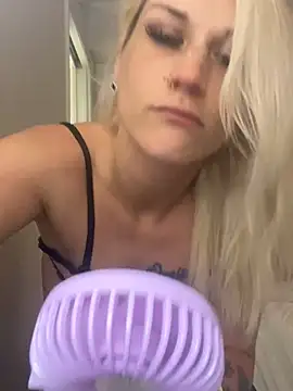 UrFavorite304 online show from December 11, 2024, 8:07 pm