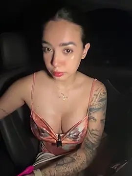 Pink Jazmin online show from April 11, 2026, 3:03 am