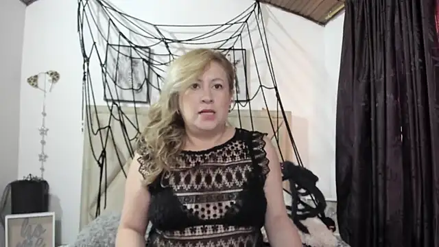 MonyCassius online show from October 15, 2025, 12:02 pm