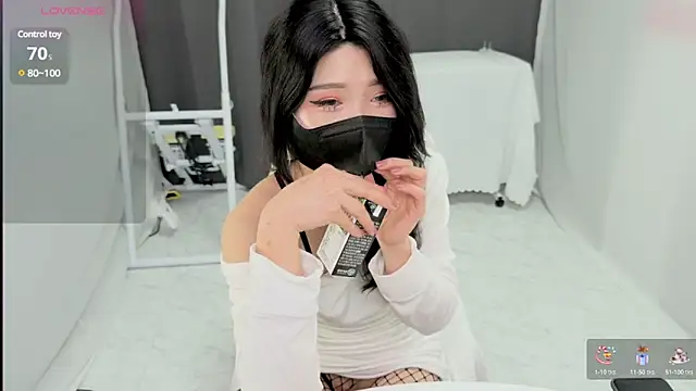 Mirai-Chan486 online show from March 19, 2025, 12:45 pm