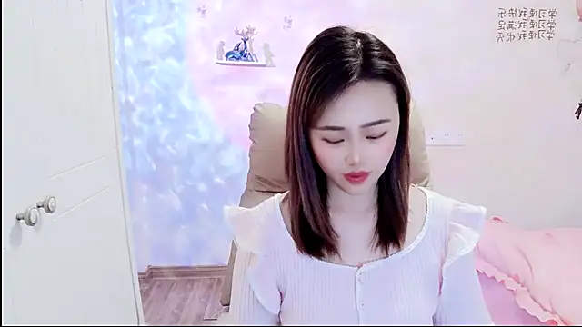 susan-YY online show from December 22, 2024, 1:55 am