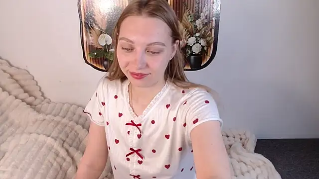 bellaa love  online show from May 15, 2026, 12:19 am