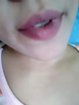 Snapshot of Anki-doll chatting on October 19, 2025, 5:43 am Anki-doll online show from October 19, 2025, 5:43 am