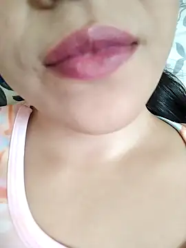 Snapshot of Anki-doll chatting on October 9, 2025, 8:37 am Anki-doll online show from October 9, 2025, 8:37 am