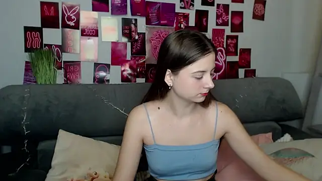 MilanaRoza online show from October 12, 2025, 4:58 am