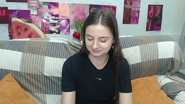 Snapshot of MilanaRoza chatting on June 28, 2026, 4:57 pm MilanaRoza online show from June 28, 2026, 4:57 pm
