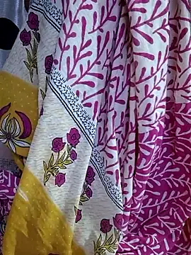 yoursweety09 online show from September 19, 2025, 8:07 am