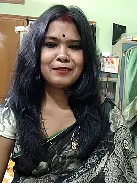 yoursweety09 online show from October 24, 2025, 1:43 pm