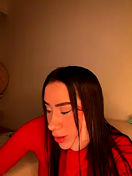 Im Valen Cute online show from December 5, 2025, 4:22 am