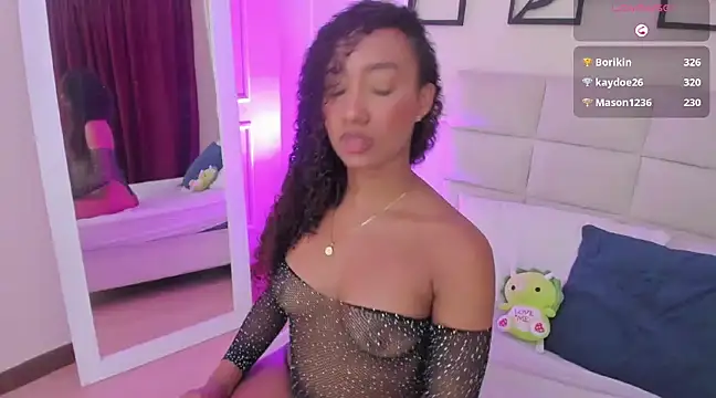 Amber  Sanchez online show from February 2, 2025, 5:32 am