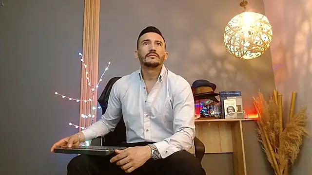 Reiko 85  online show from March 13, 2026, 2:44 pm