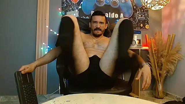 Reiko 85  online show from April 8, 2026, 2:29 pm