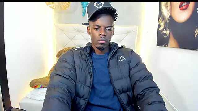 Snapshot of royce_ebony chatting on October 23, 2025, 2:54 am royce ebony online show from October 23, 2025, 2:54 am