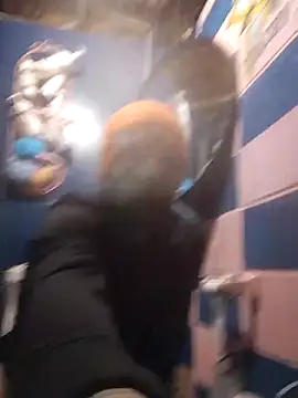 Snapshot of Whipit323 chatting on March 8, 2025, 3:28 am Whipit323 online show from March 8, 2025, 3:28 am