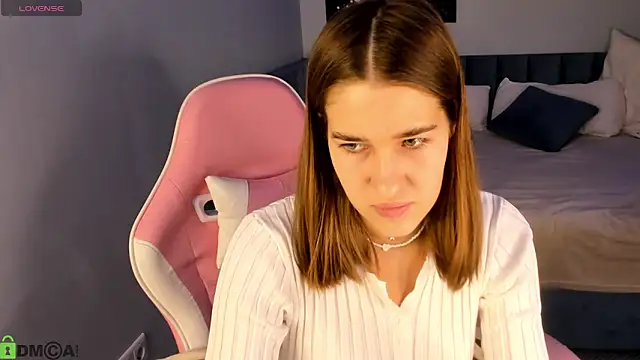 Jennifer Wadee online show from February 6, 2026, 11:45 pm