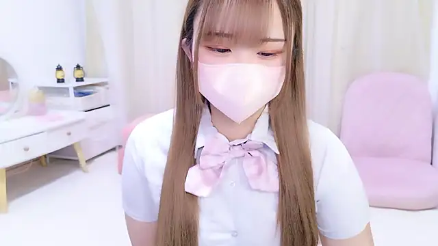 Snapshot of MAIKA_pyon chatting on October 20, 2025, 3:23 pm MAIKA pyon online show from October 20, 2025, 3:23 pm