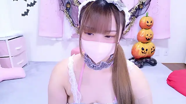 Snapshot of MAIKA_pyon chatting on November 2, 2025, 9:36 am MAIKA pyon online show from November 2, 2025, 9:36 am