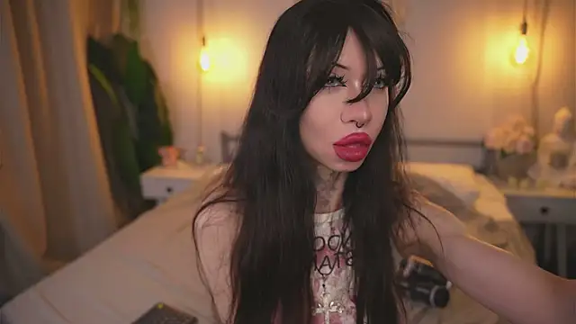 Snapshot of Devilsss_toy chatting on November 21, 2025, 4:39 pm Devilsss toy online show from November 21, 2025, 4:39 pm