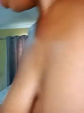 Luciouslips00 online show from March 9, 2025, 9:35 am