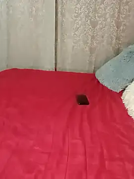 Luciouslips00 online show from September 23, 2025, 7:54 pm