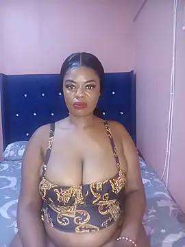 Snapshot of Luciouslips00 chatting on July 20, 2026, 7:16 pm Luciouslips00 online show from July 20, 2026, 7:16 pm