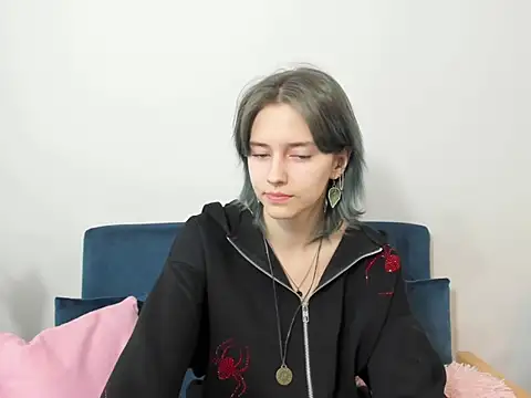 DevineNatalie online show from December 31, 2024, 1:30 pm