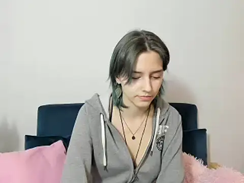 DevineNatalie online show from December 27, 2024, 3:04 pm