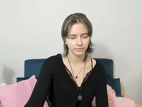 DevineNatalie online show from December 18, 2024, 7:30 pm