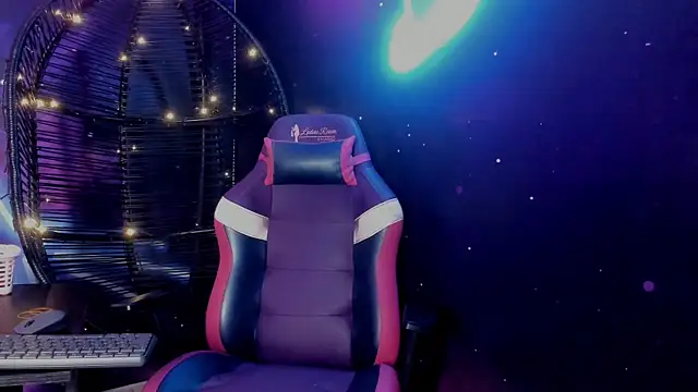 SLUTTY MILA online show from March 13, 2025, 11:59 pm