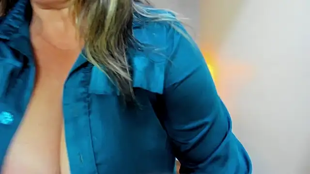 tutu milf online show from September 9, 2025, 12:03 pm