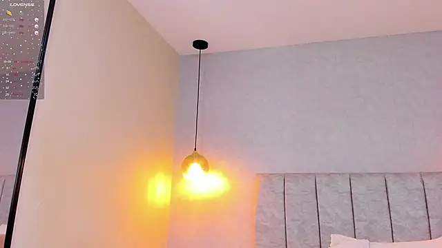 tutu milf online show from March 14, 2025, 7:12 pm