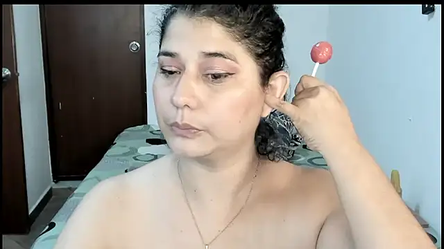 alinabozz1 online show from July 11, 2026, 4:35 am