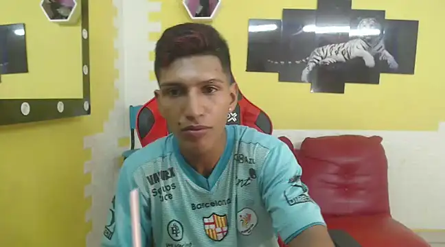 mau elixxx online show from December 27, 2024, 2:47 am