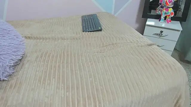 Snapshot of hares_mds chatting on February 4, 2025, 4:50 pm hares mds online show from February 4, 2025, 4:50 pm