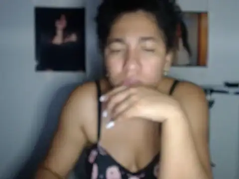 Snapshot of bellacrespalatina chatting on October 14, 2025, 11:25 pm bellacrespalatina online show from October 14, 2025, 11:25 pm