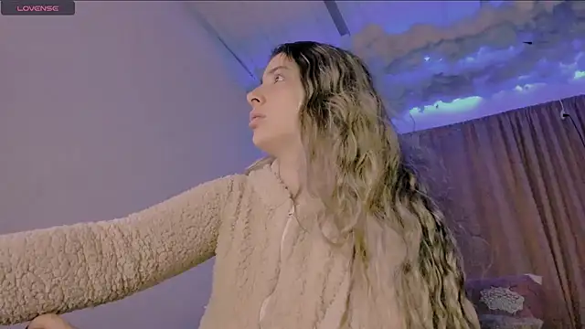 Snapshot of Lauu_G chatting on March 1, 2025, 3:21 am Lauu G online show from March 1, 2025, 3:21 am