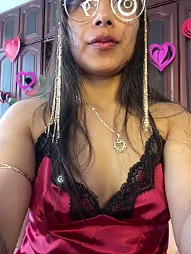 Snapshot of Jade_Zephyra chatting on February 15, 2026, 9:14 pm Jade Zephyra online show from February 15, 2026, 9:14 pm