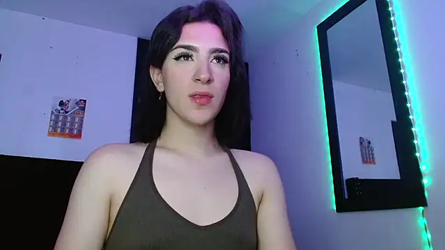 Triana Damelio online show from November 12, 2025, 1:15 pm