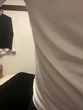 YU-KI00 online show from November 13, 2025, 9:35 am