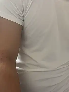 YU-KI00 online show from October 30, 2025, 9:18 am