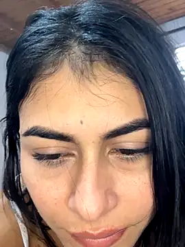 emilie xx  online show from October 7, 2025, 3:35 pm