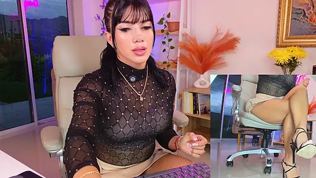 Snapshot of kimberly_ chatting on July 14, 2026, 11:22 pm kimberly online show from July 14, 2026, 11:22 pm