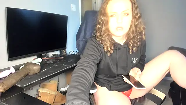 ENGLISHEMILY 69 online show from February 25, 2025, 2:48 pm