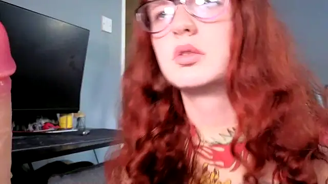 ENGLISHEMILY 69 online show from October 16, 2025, 10:23 am