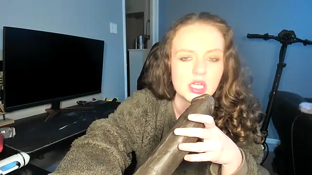 ENGLISHEMILY 69 online show from February 20, 2025, 5:09 pm