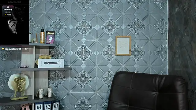 alice smith6 online show from February 25, 2025, 4:04 pm