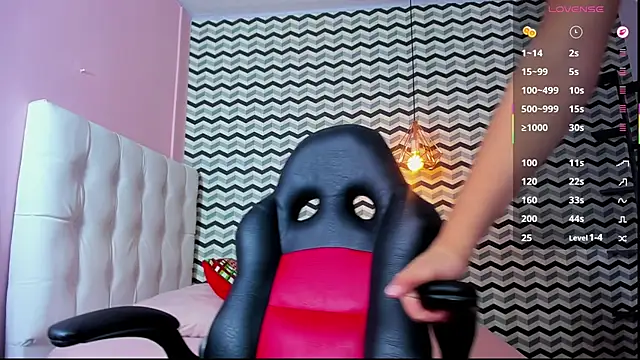 Snapshot of DENISERICHARD2 chatting on November 21, 2025, 12:48 pm DENISERICHARD2 online show from November 21, 2025, 12:48 pm