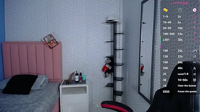 Snapshot of DENISERICHARD2 chatting on October 9, 2025, 12:28 pm DENISERICHARD2 online show from October 9, 2025, 12:28 pm