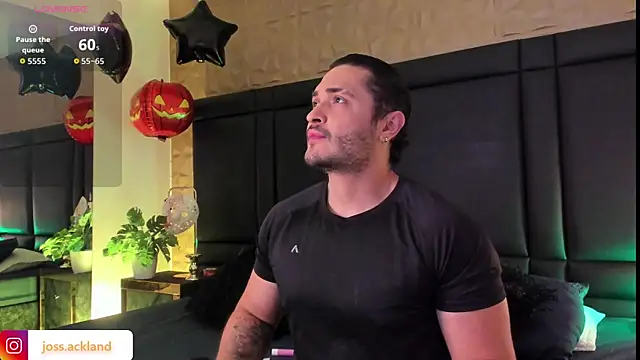 JossAckland online show from October 12, 2025, 7:48 pm